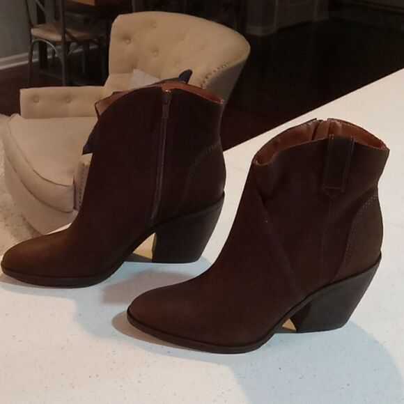 Lucky Brand Loxona dark brown suede leather side zip ankle bootie size 6.5 NWT - Picture 5 of 8